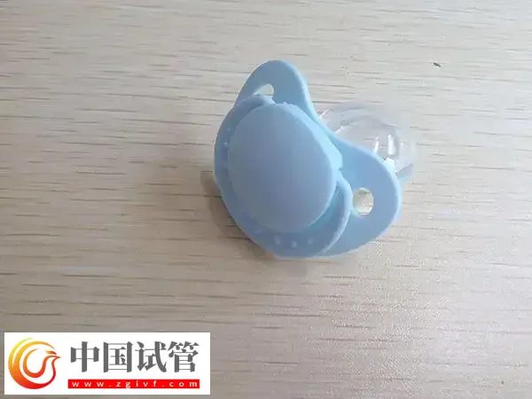 新生儿多大可以使用安抚奶嘴(图1) 新生儿多大可以使用安抚奶嘴(图1)